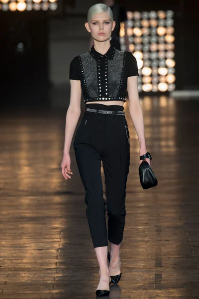 Look 1